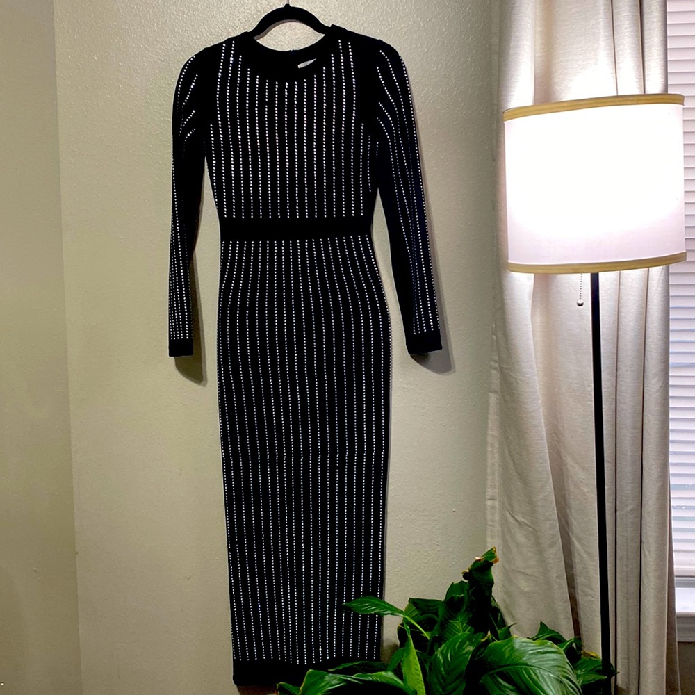 A beautiful, elegant vintage gown. Excellent condition. Worn once.